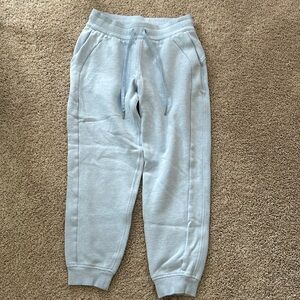 Lululemon scuba mid rise jogger size 6 light blue